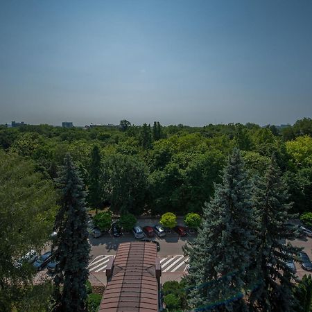 Jolly Alon Hotel Chisinau Ngoại thất bức ảnh