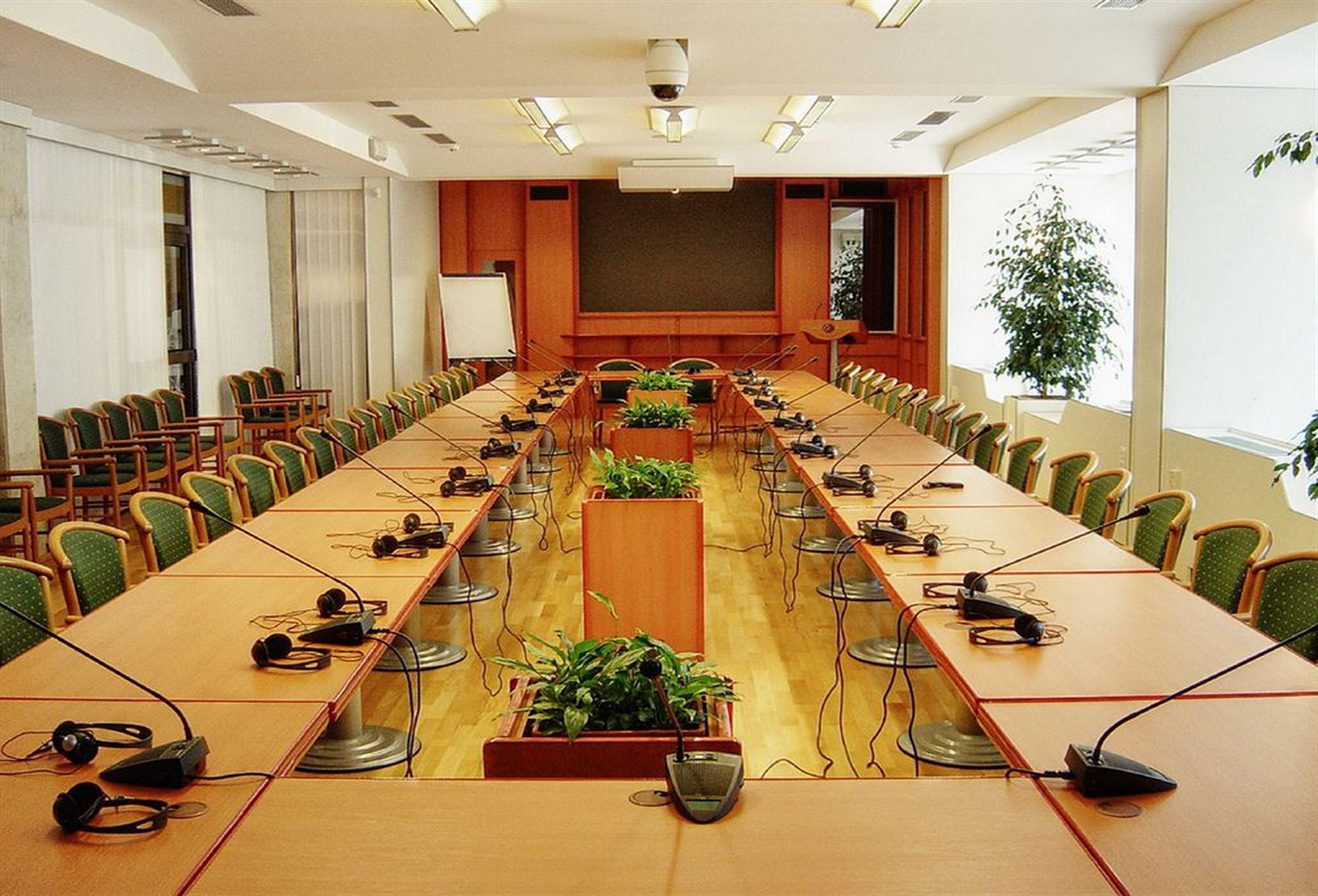 Jolly Alon Hotel Chisinau Ngoại thất bức ảnh